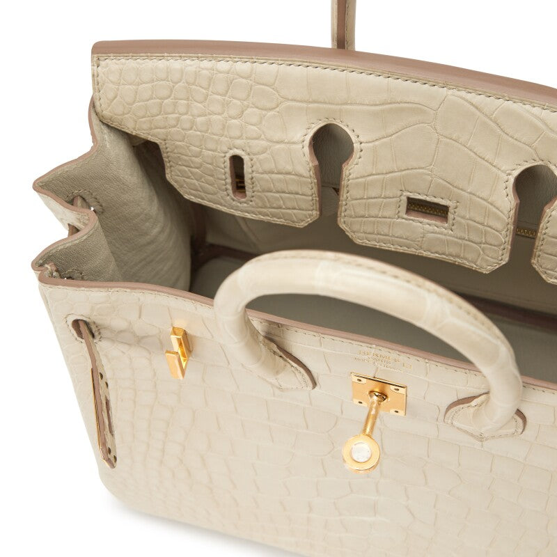 Hermès
Beton Matte Mississippiensis Alligator Birkin 25 Gold Hardware